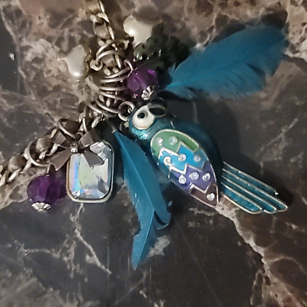 Betsey Johnson parrot necklace🦜 - Picture 4 of 4